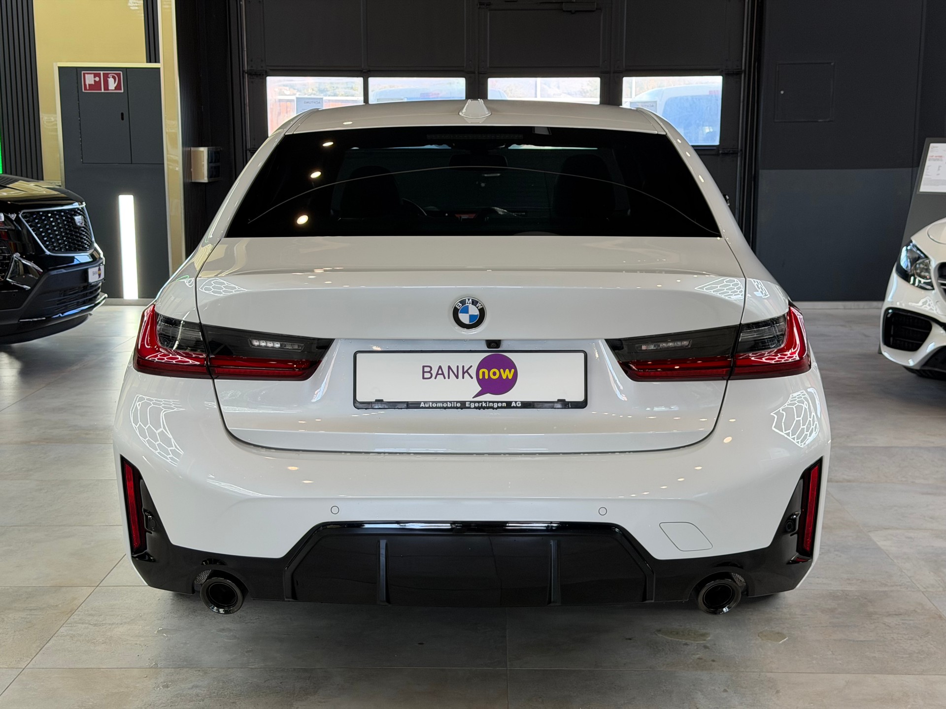 BMW 320d xDrive 48V Steptronic M Sport-image-5