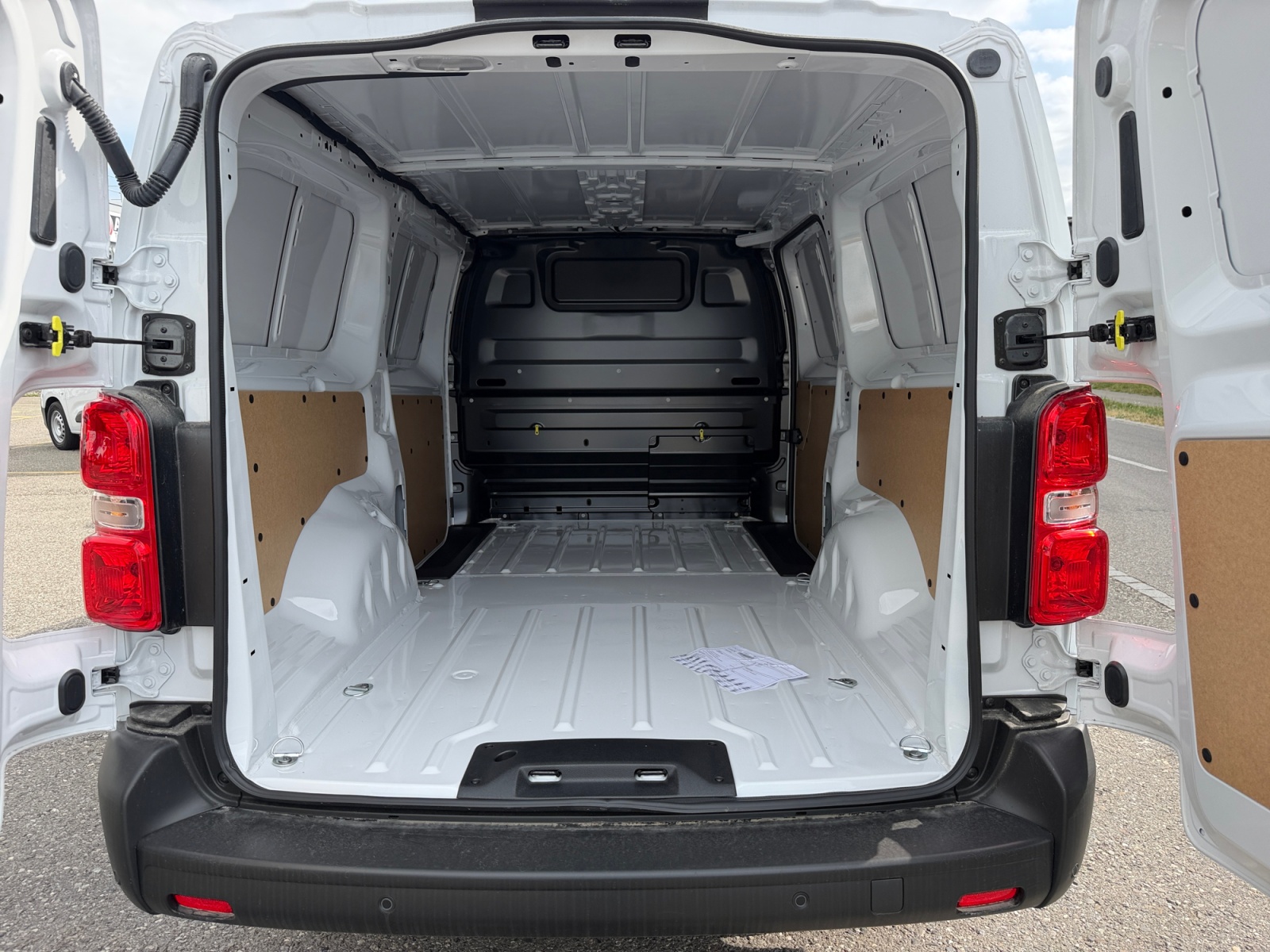 FIAT Scudo 1.5 BlueHDi L3 Easy Pro * 1200 kg Nutzlast * Apple CarPlay & Android Auto Kabellos *-image-3