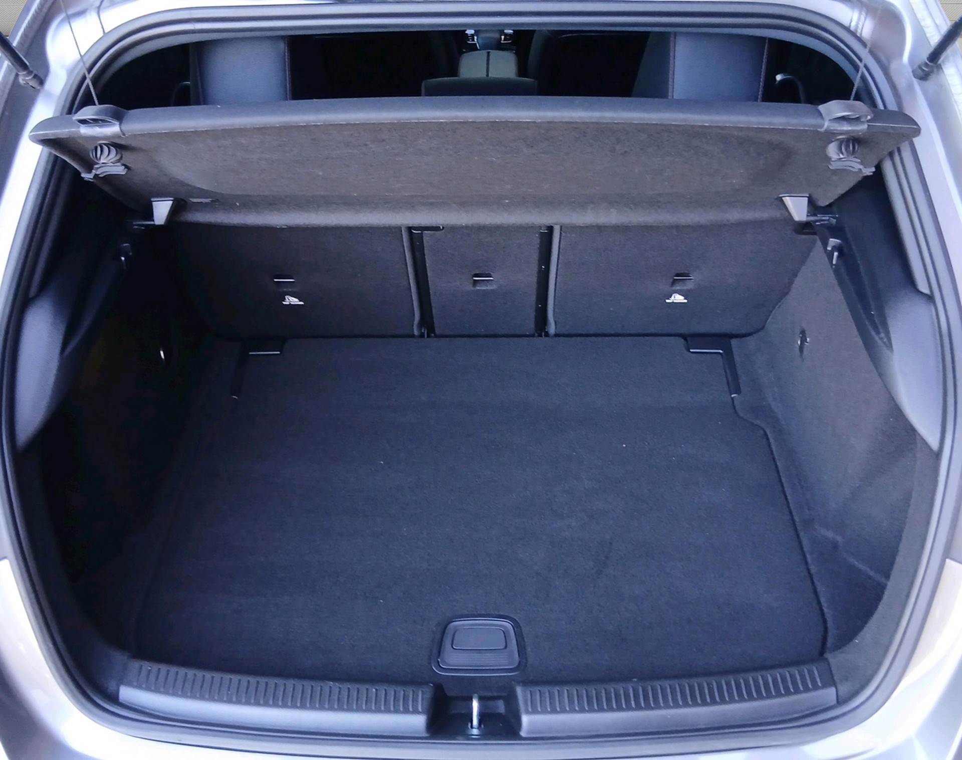 MERCEDES-BENZ A-CLASS W177 A 220 AMG Line 4-image-5