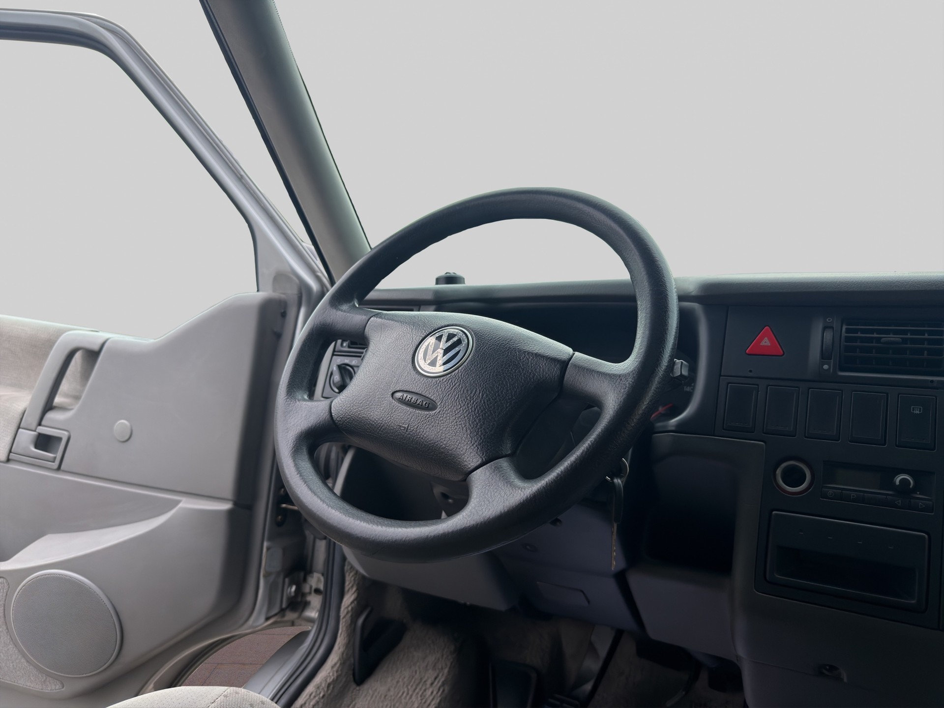 VW T4 Multivan 2.5TDI ABS-image-5