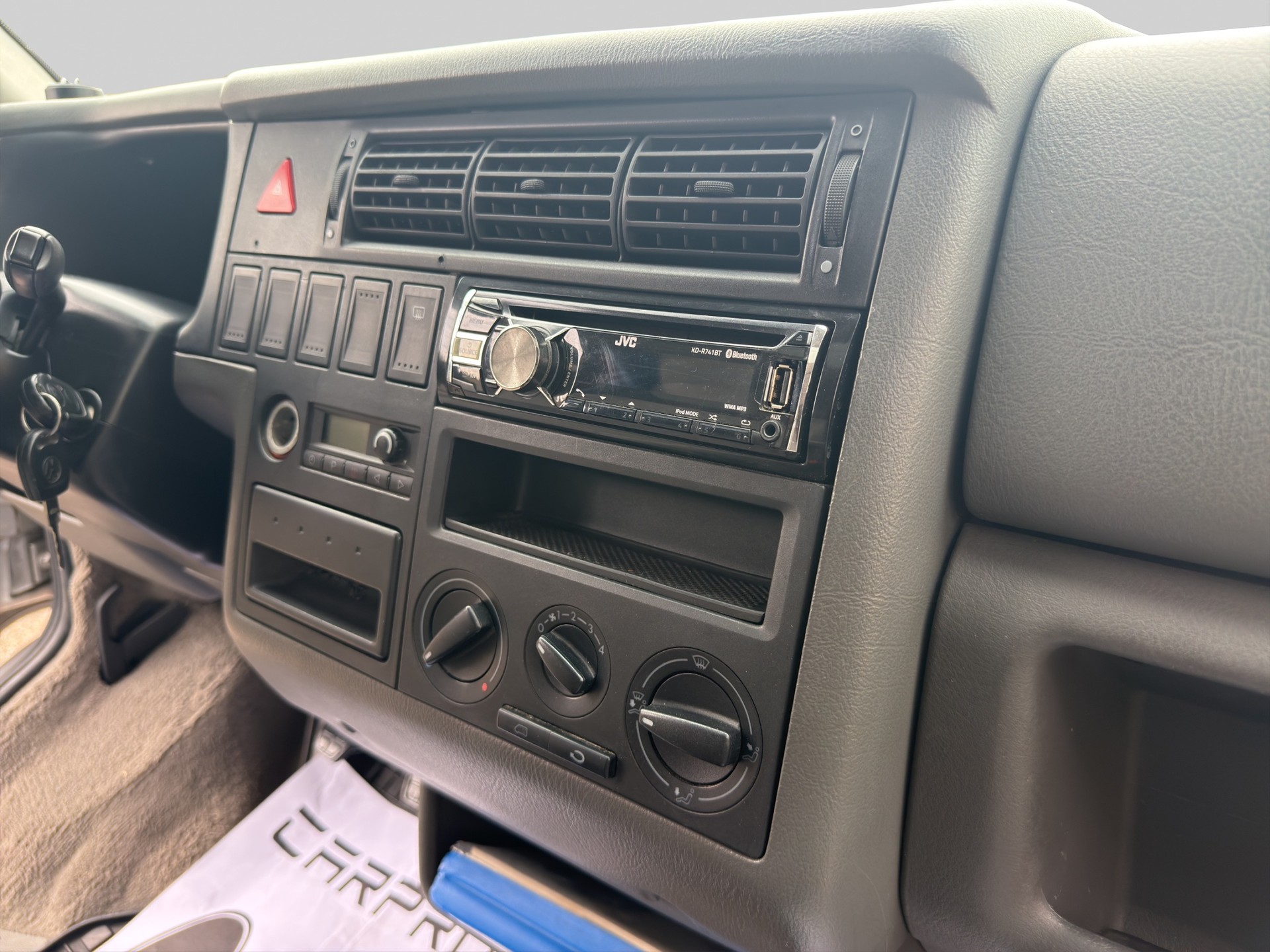 VW T4 Multivan 2.5TDI ABS-image-6