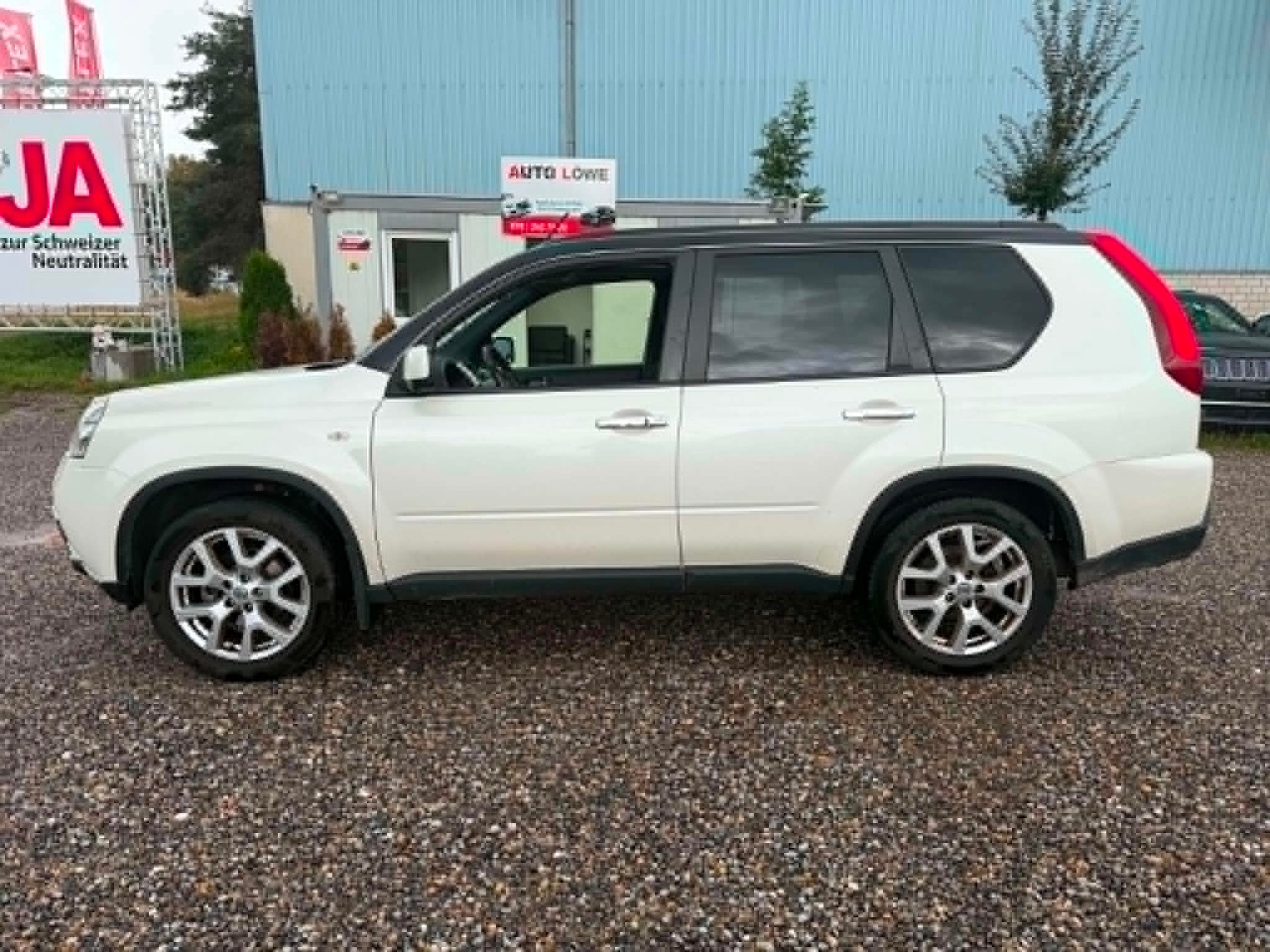 NISSAN X-Trail 2.0 dCi 16V SE Automatic-image-5
