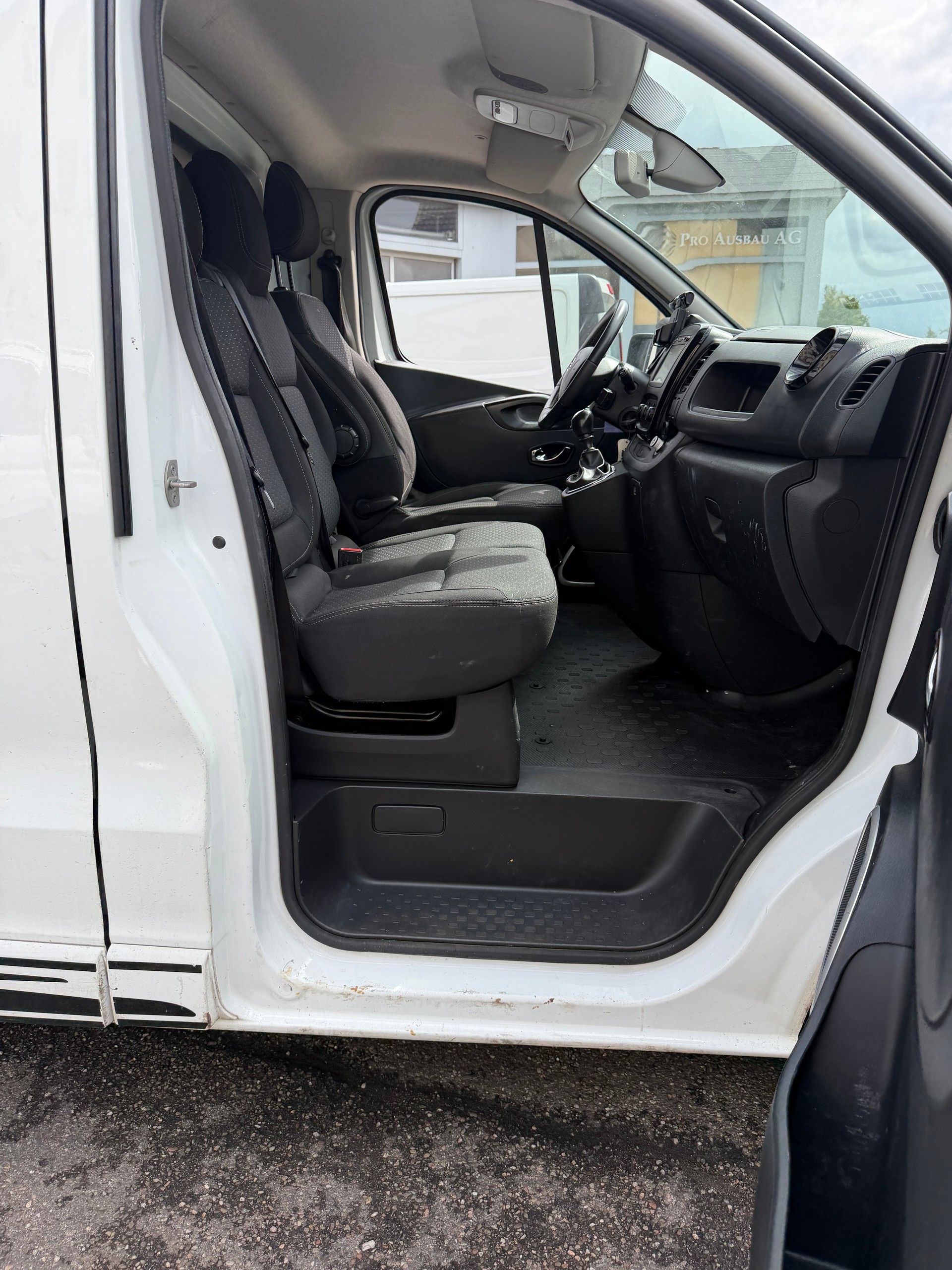 OPEL Vivaro 1.6 BiTurbo CDTI ecoFLEX 2.9t L1H1-image-13