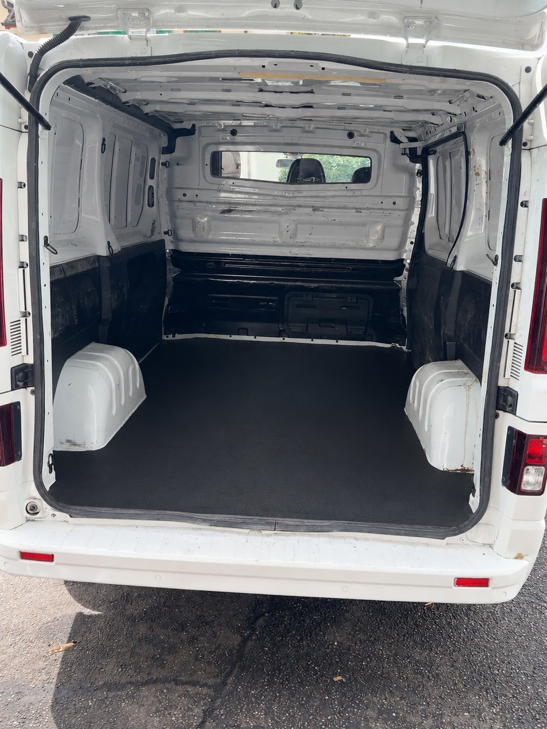 OPEL Vivaro 1.6 BiTurbo CDTI ecoFLEX 2.9t L1H1-image-8