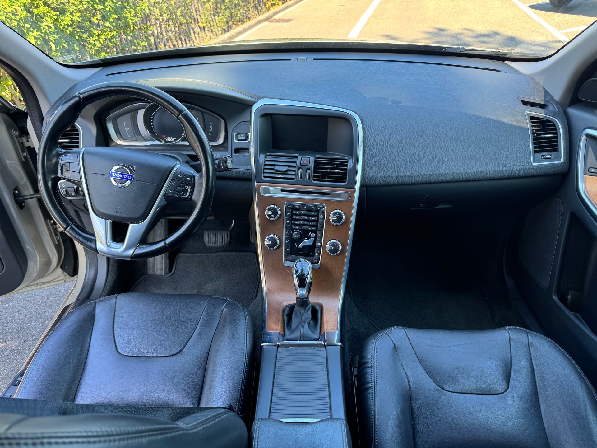 VOLVO XC60 T5 AWD Summum Geartronic-image-12