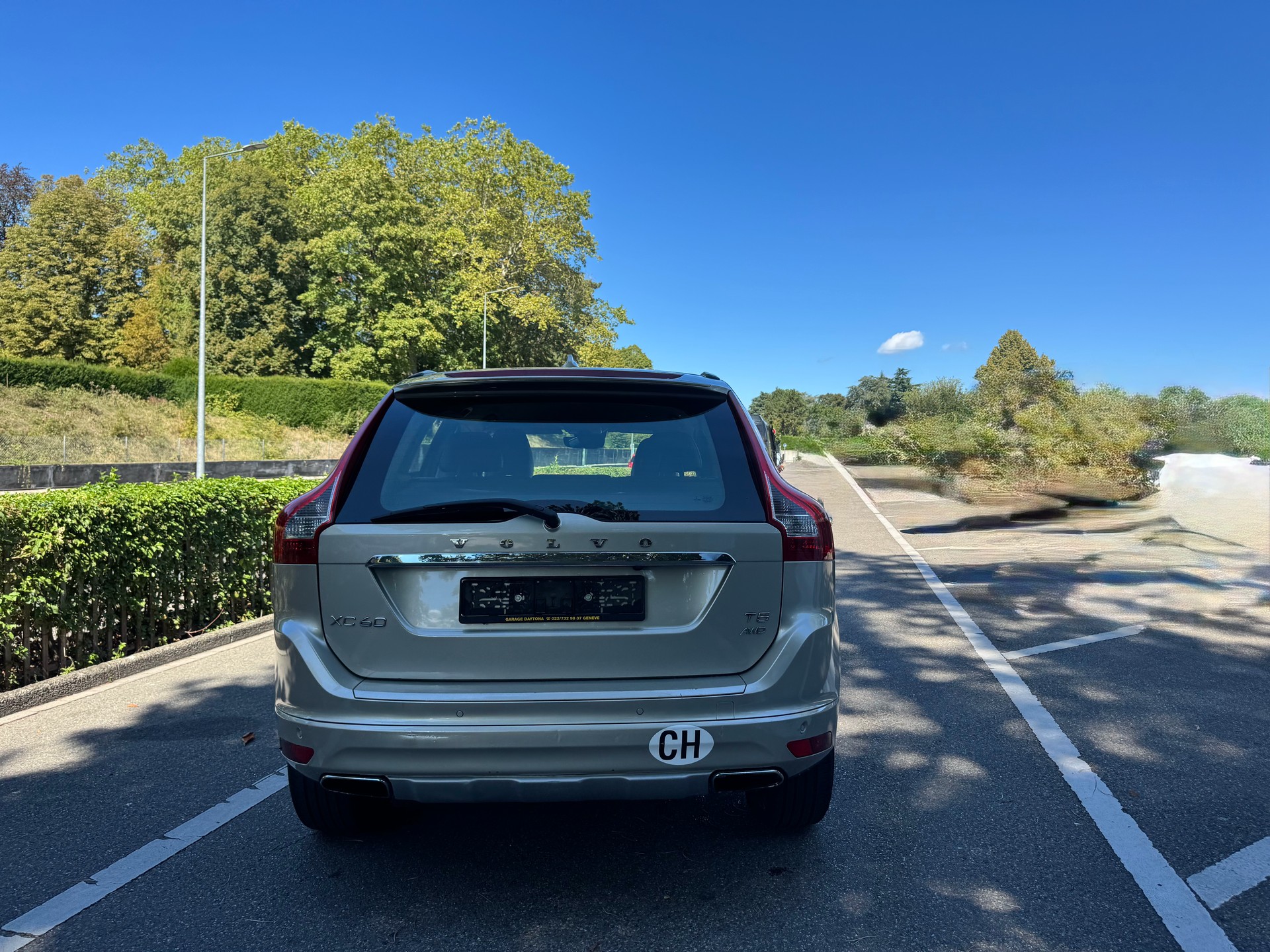VOLVO XC60 T5 AWD Summum Geartronic-image-6