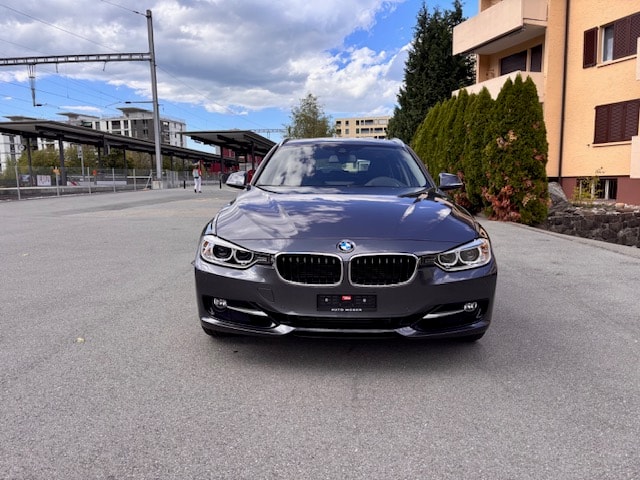 BMW 328i xDrive Touring Sport Line Steptronic-image-1