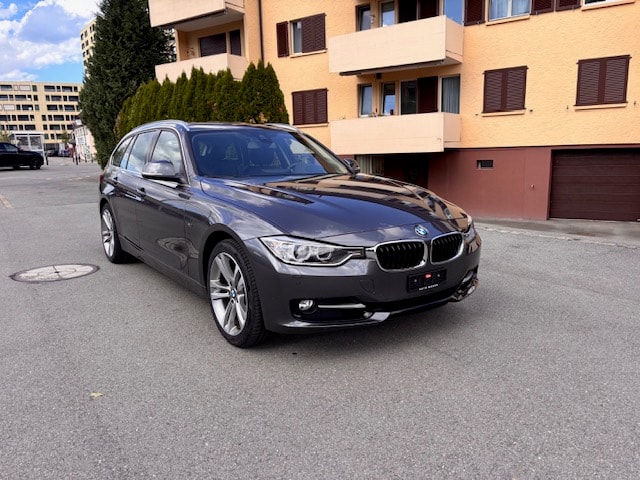 BMW 328i xDrive Touring Sport Line Steptronic-image-0