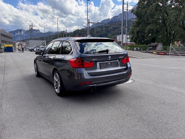 BMW 328i xDrive Touring Sport Line Steptronic-image-4