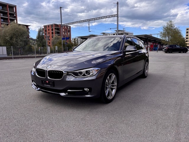 BMW 328i xDrive Touring Sport Line Steptronic-image-2