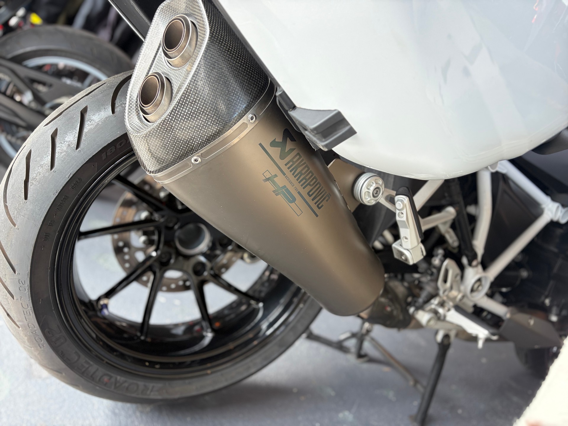 BMW R 1250 R ABS-image-2