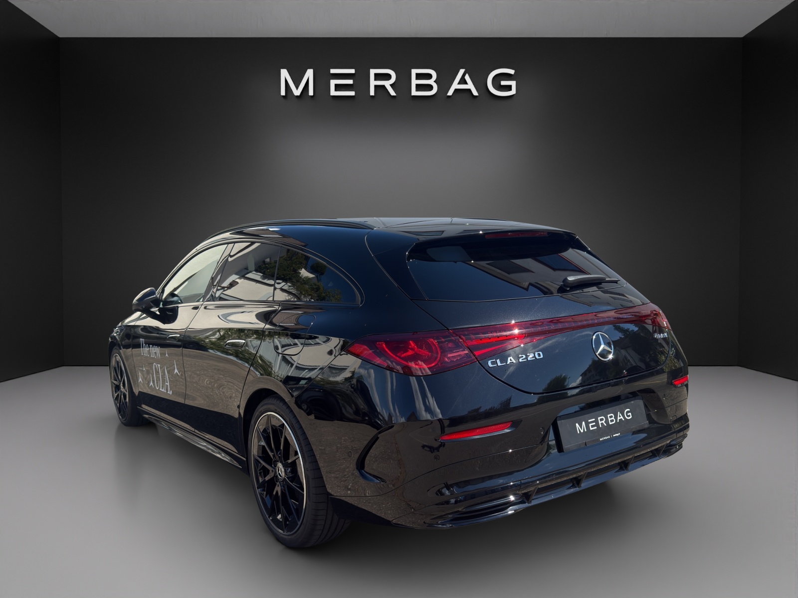 MERCEDES-BENZ CLA Shooting Brake 220 4Matic 8G-DCT-image-4