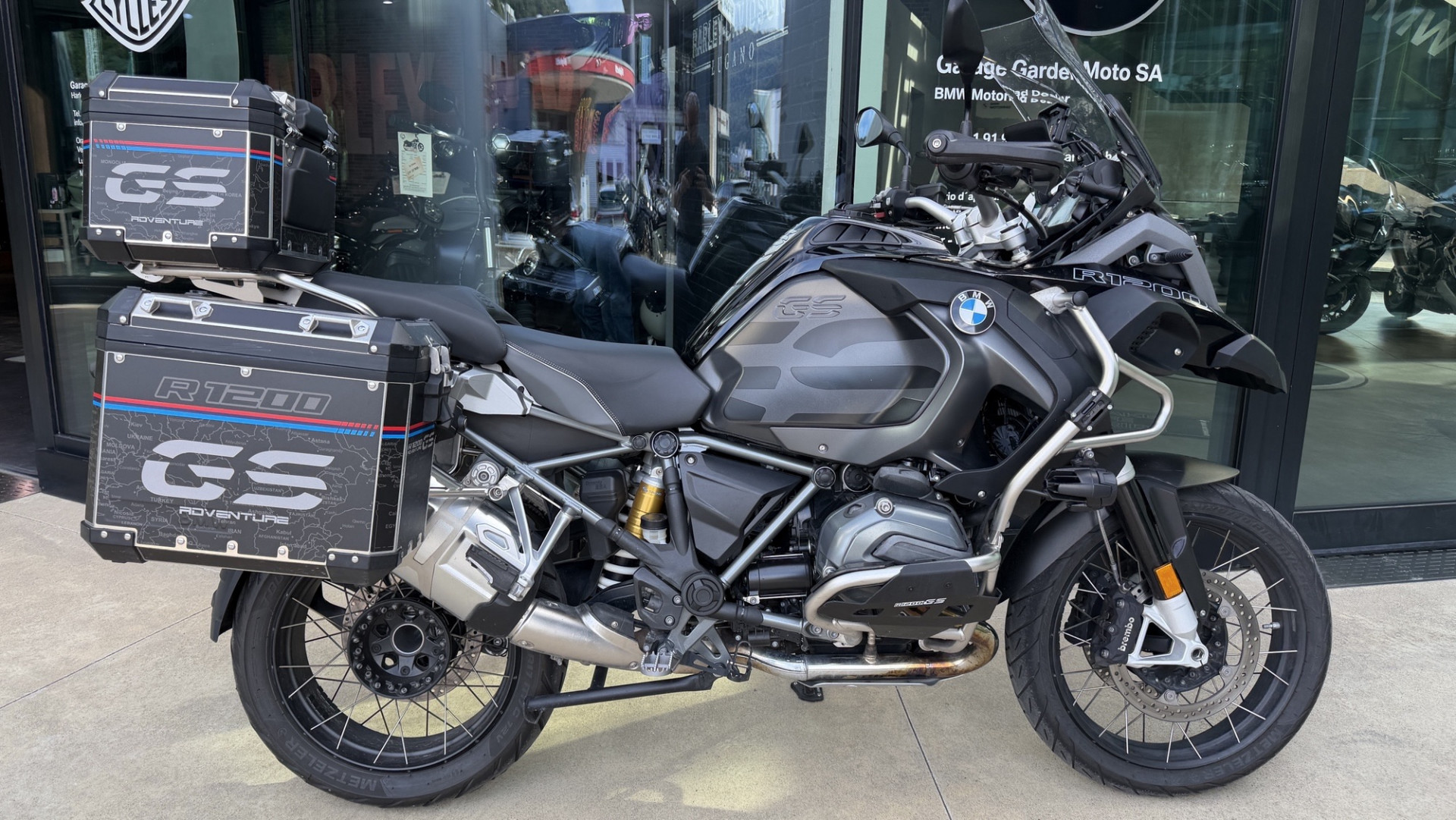 BMW R 1200 GS Adventure Triple Black-showroom-element-3