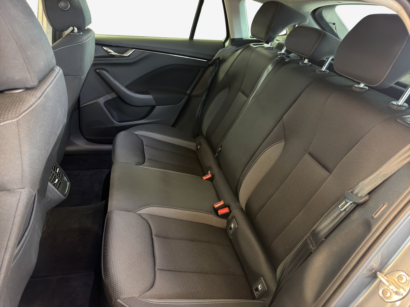 SKODA Scala 1.5 TSI ACT Tour DSG-image-11