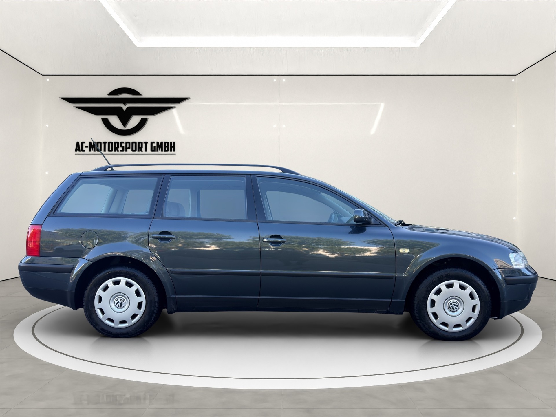 VW Passat Variant 1.8 T Highline-image-7