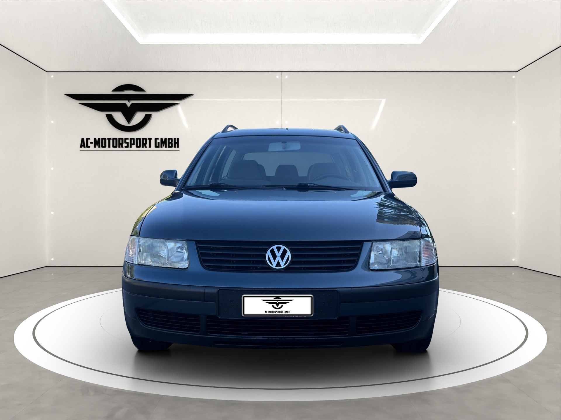 VW Passat Variant 1.8 T Highline-image-1