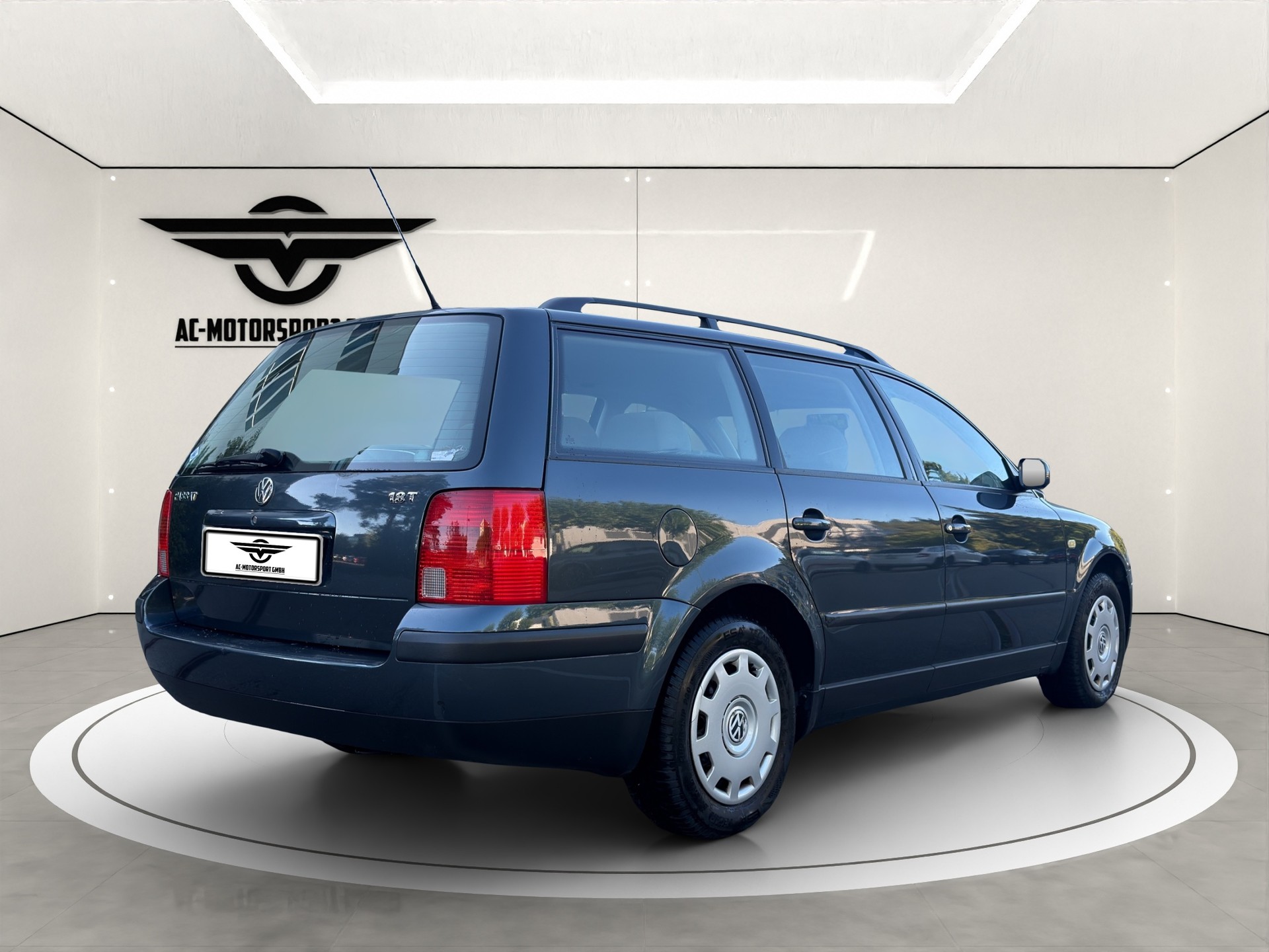 VW Passat Variant 1.8 T Highline-image-6