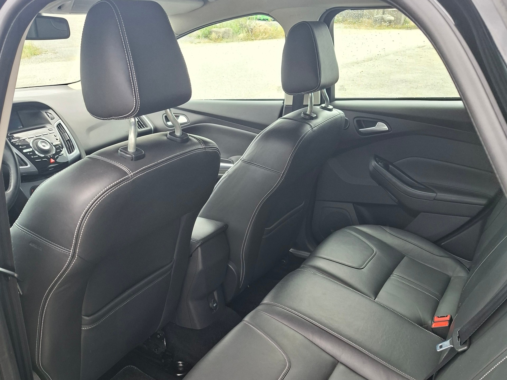 FORD Focus 2.0 TDCi Titanium PowerShift-image-9
