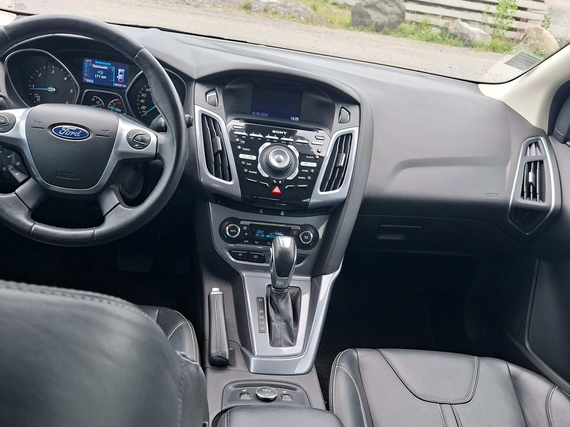 FORD Focus 2.0 TDCi Titanium PowerShift-image-10
