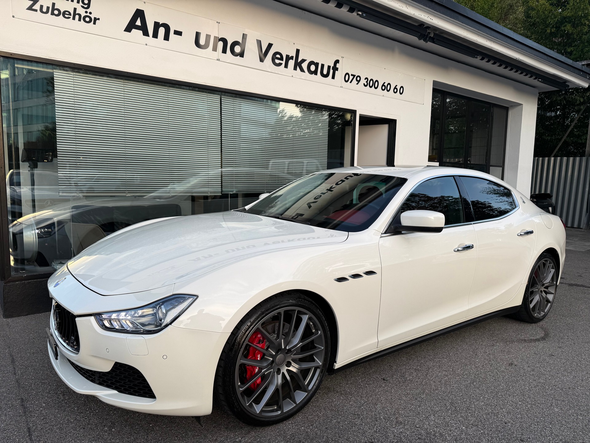 MASERATI Ghibli S Q4 3.0 V6 Automatica-image-0