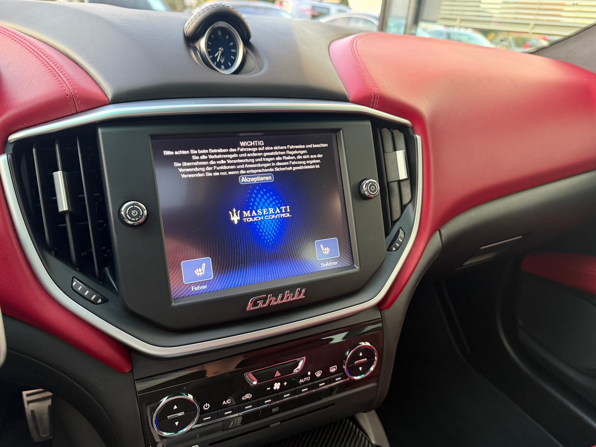 MASERATI Ghibli S Q4 3.0 V6 Automatica-image-12