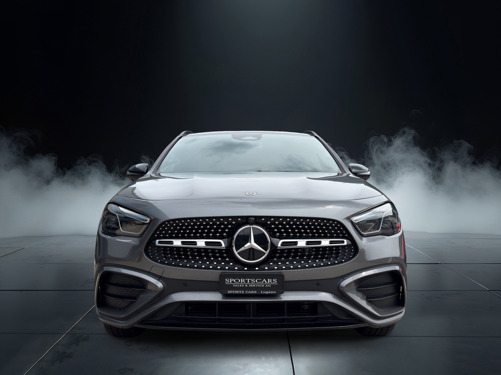 MERCEDES-BENZ GLA 220d 4Matic 8G-DCTSwiss Star-showroom-element-1