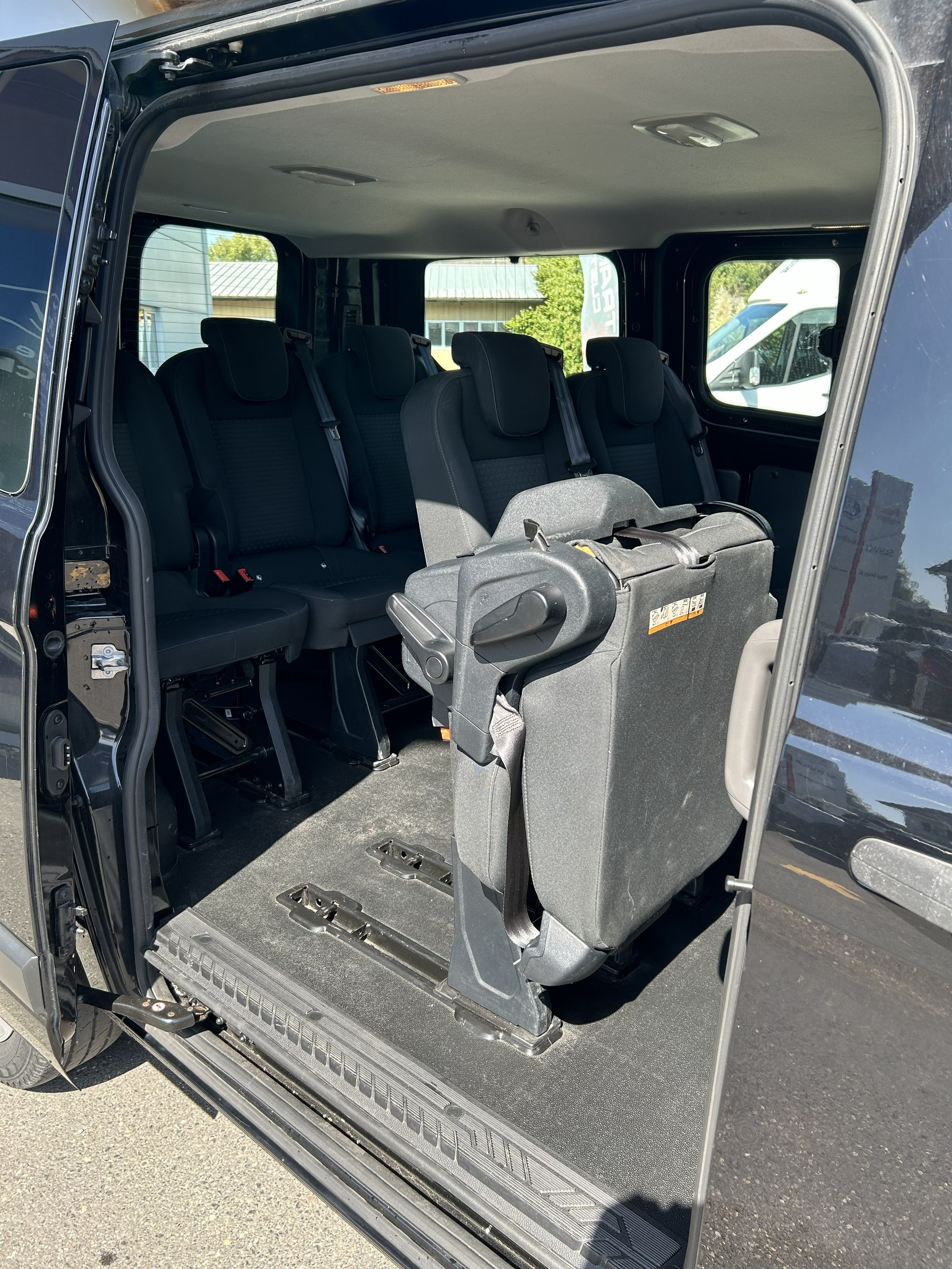 FORD Transit Custom 320 L1H1 Trend A-image-6