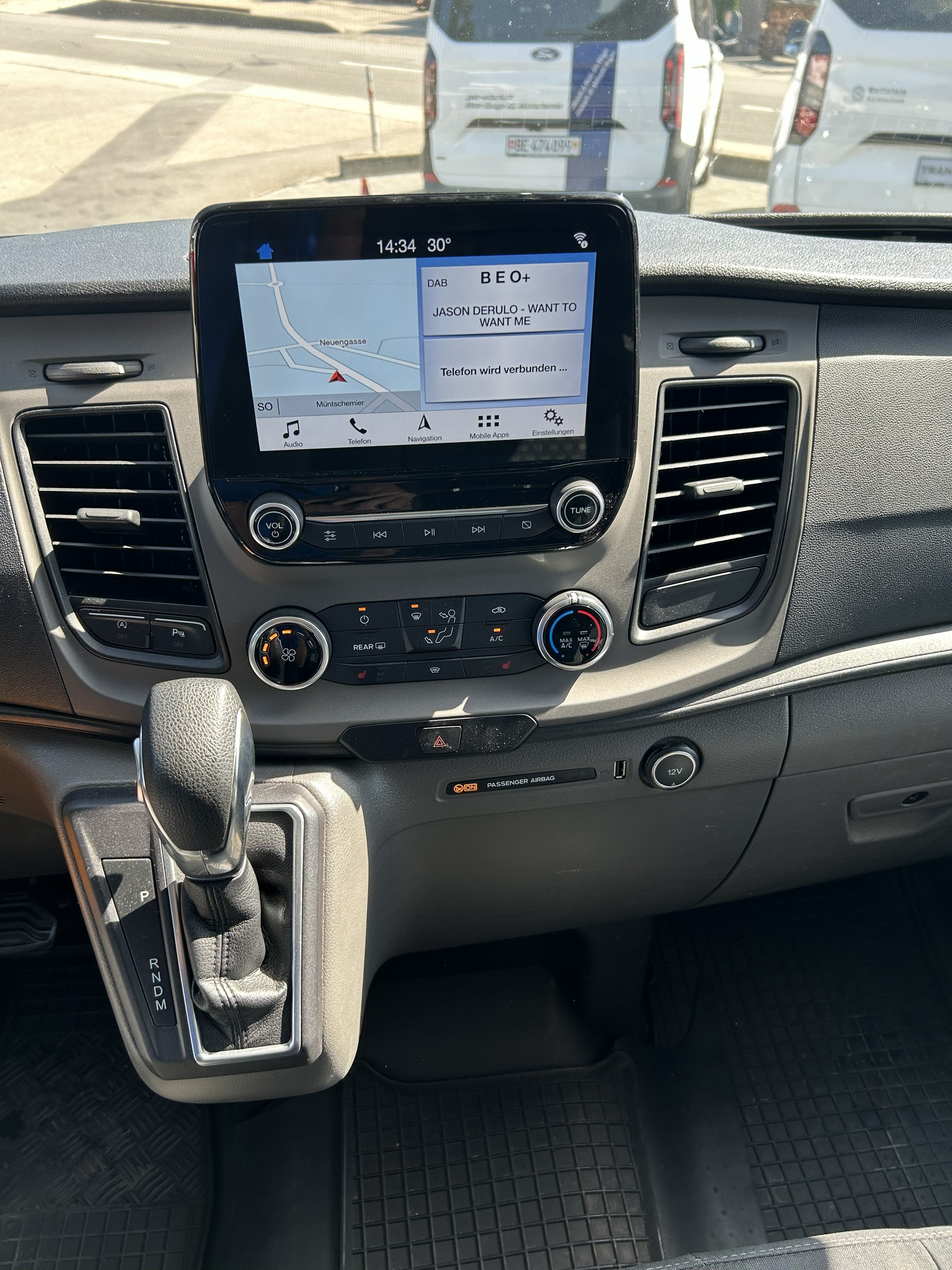 FORD Transit Custom 320 L1H1 Trend A-image-9