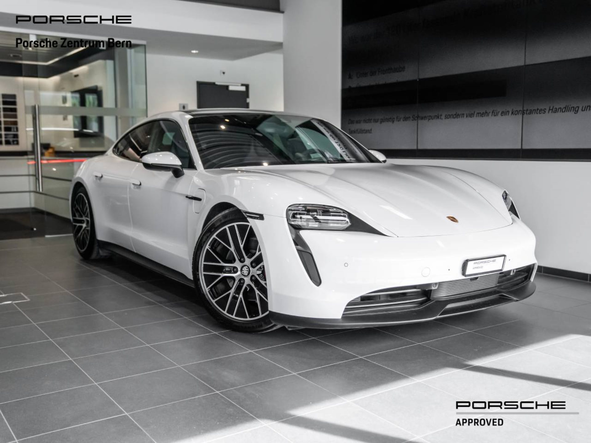 PORSCHE Taycan 4S