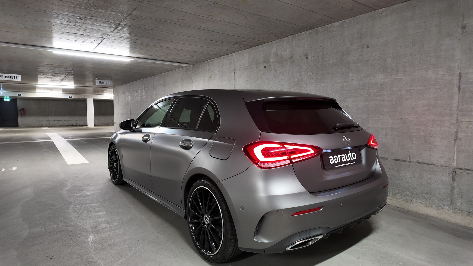MERCEDES-BENZ A 250 AMG Line-image-1