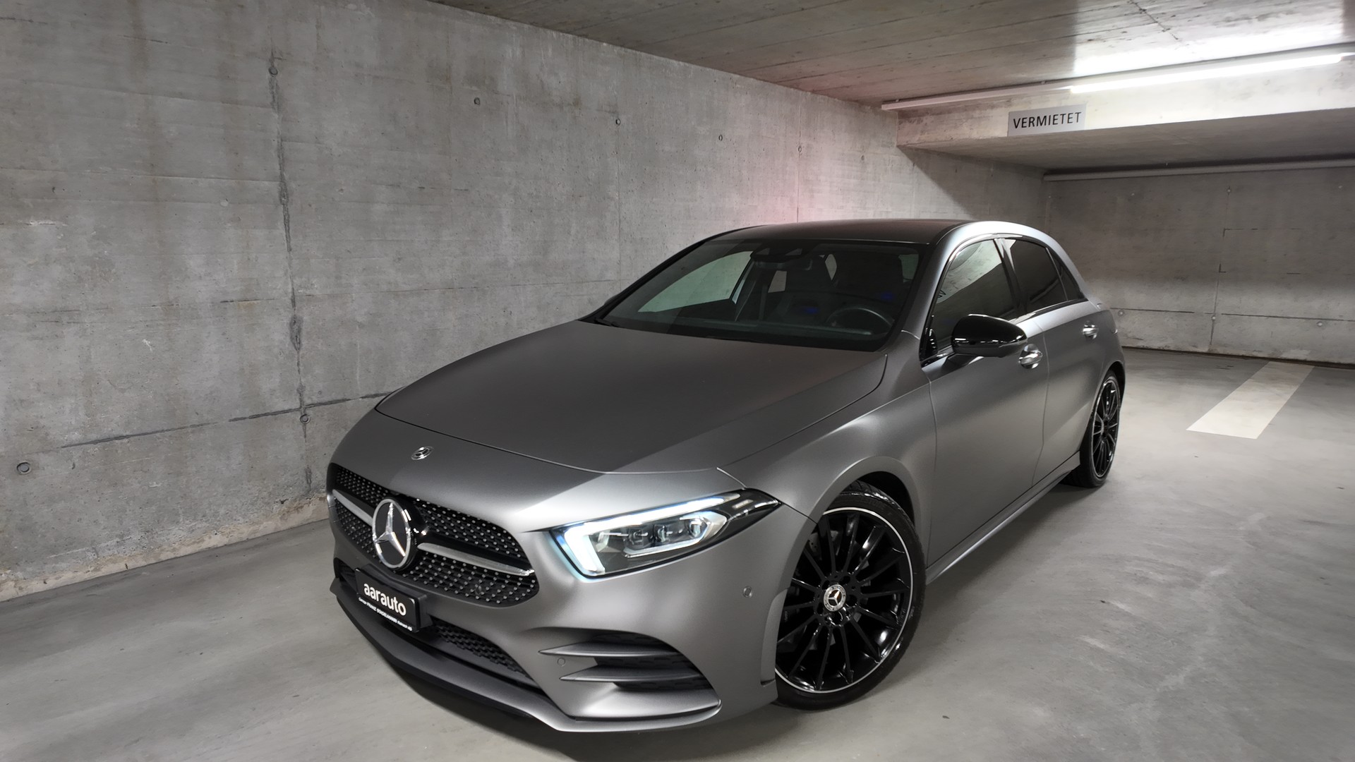 MERCEDES-BENZ A 250 AMG Line-image-0