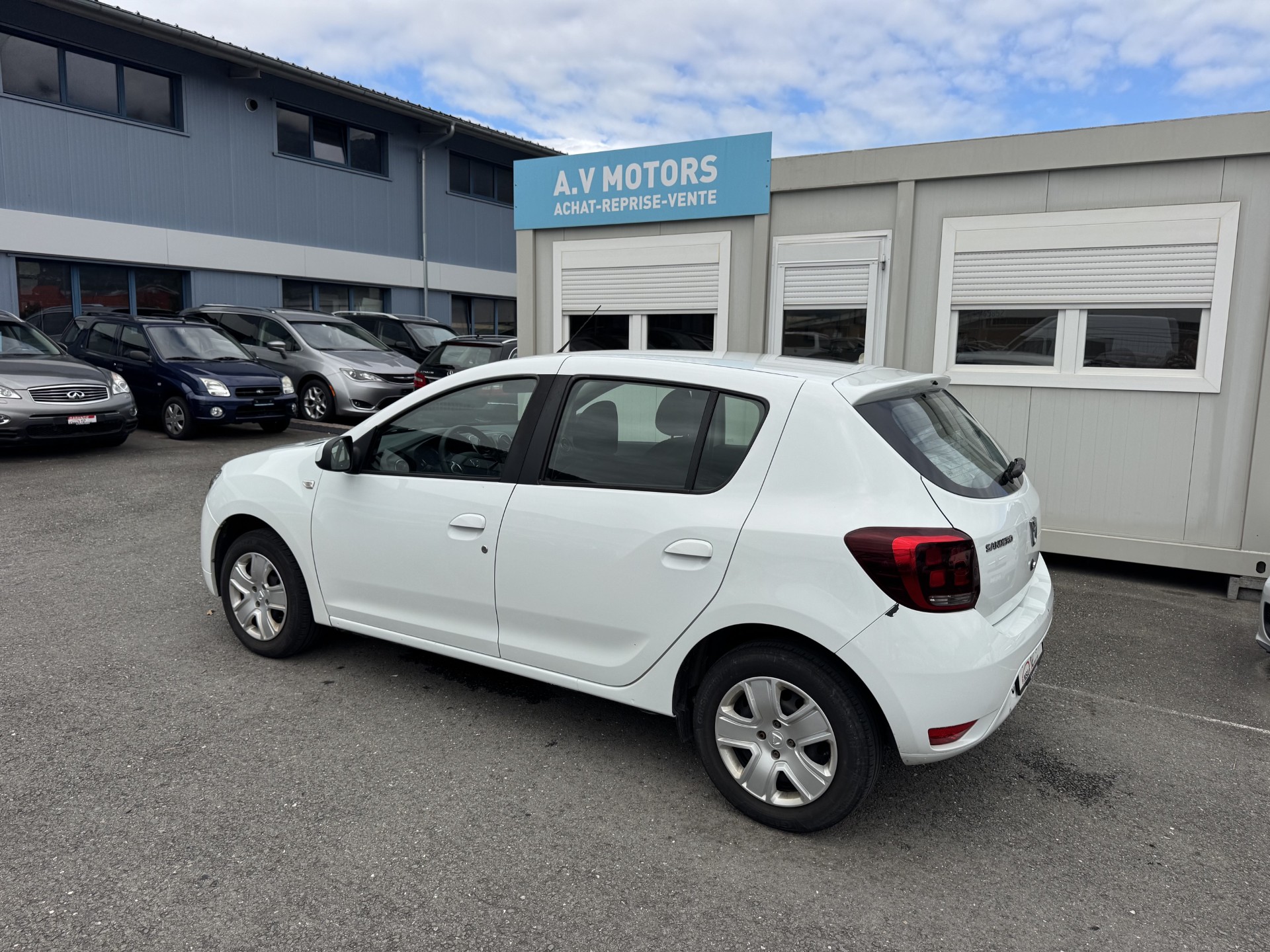 DACIA Sandero 1.0 Comfort-image-3