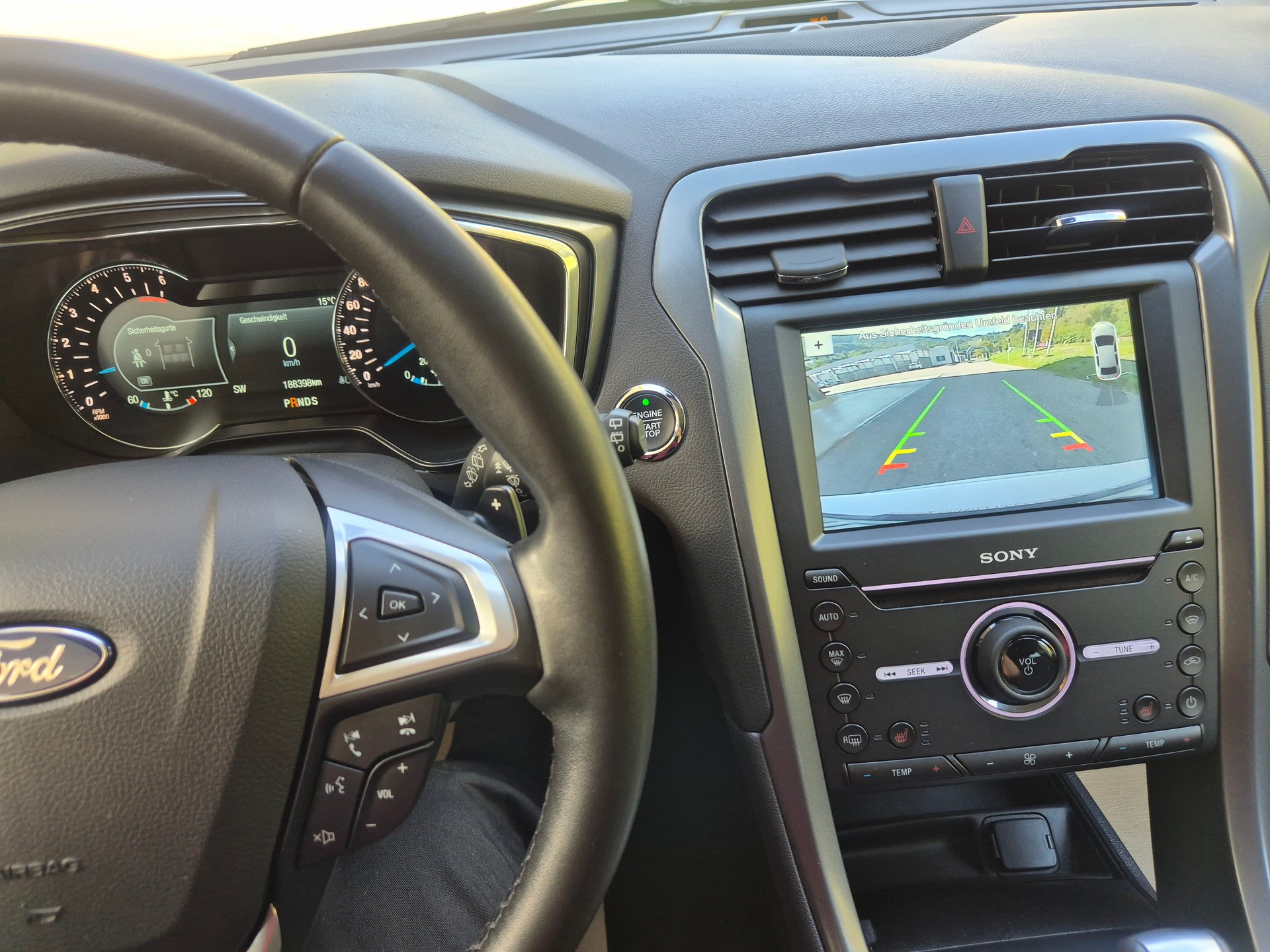 FORD Mondeo 2.0 TDCi Business Plus PowerShift-image-9