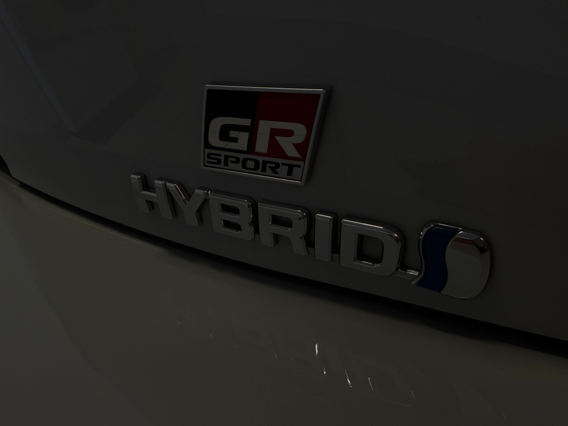 TOYOTA Corolla 2.0 HSD GR-S e-CVT-image-14