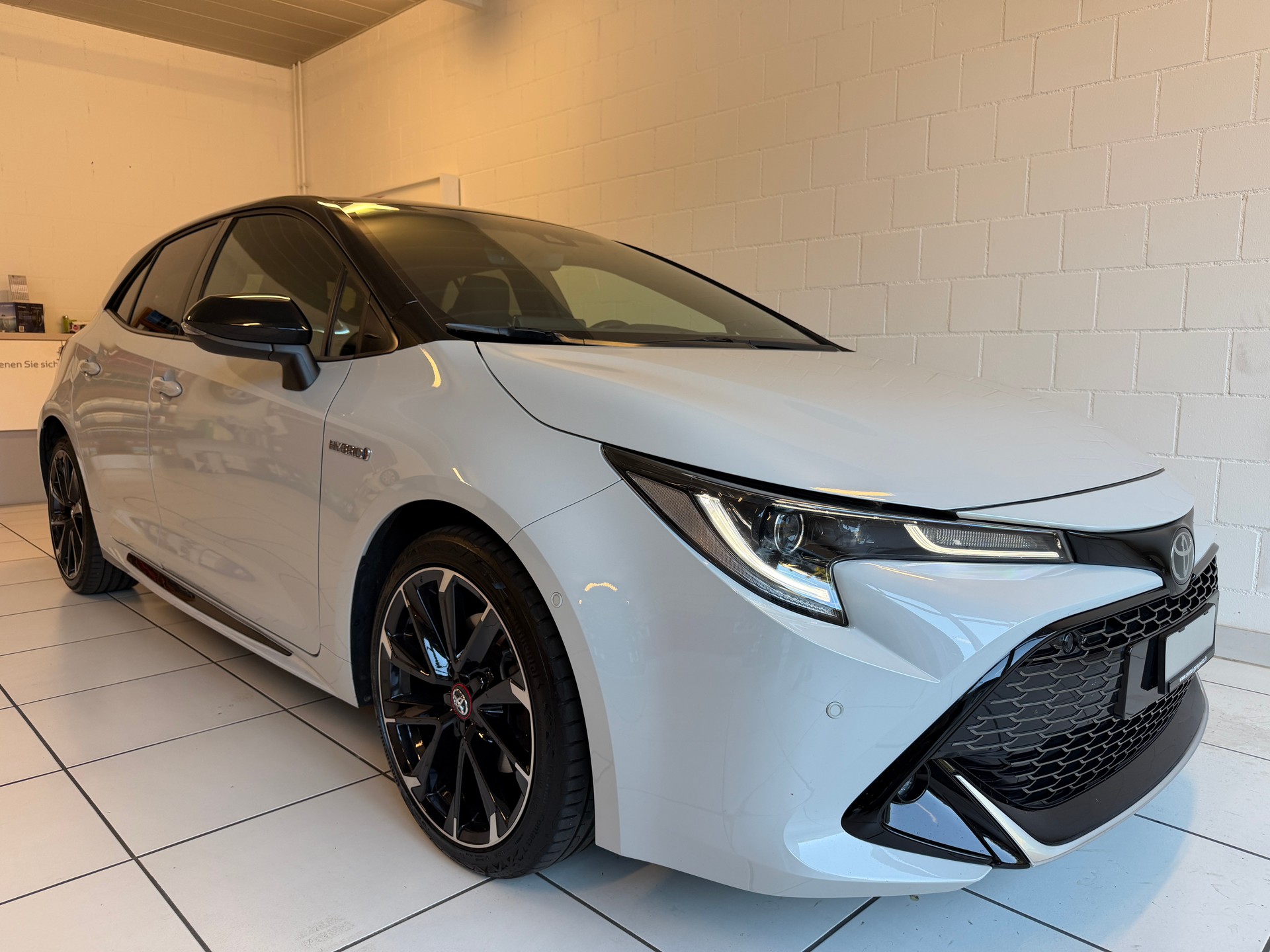 TOYOTA Corolla 2.0 HSD GR-S e-CVT-image-5