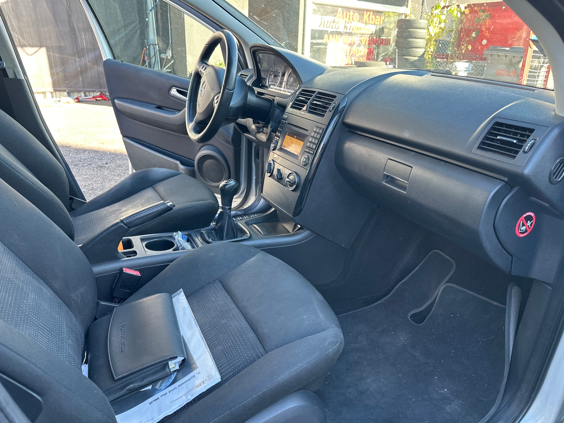 MERCEDES-BENZ A 180 CDI Elégance-image-12