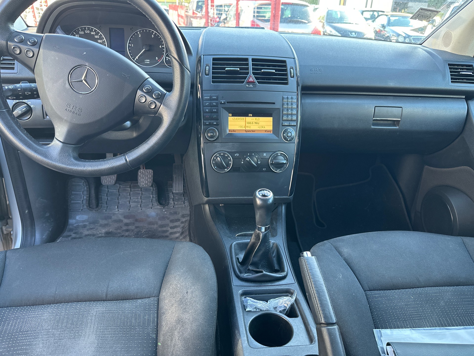 MERCEDES-BENZ A 180 CDI Elégance-image-13