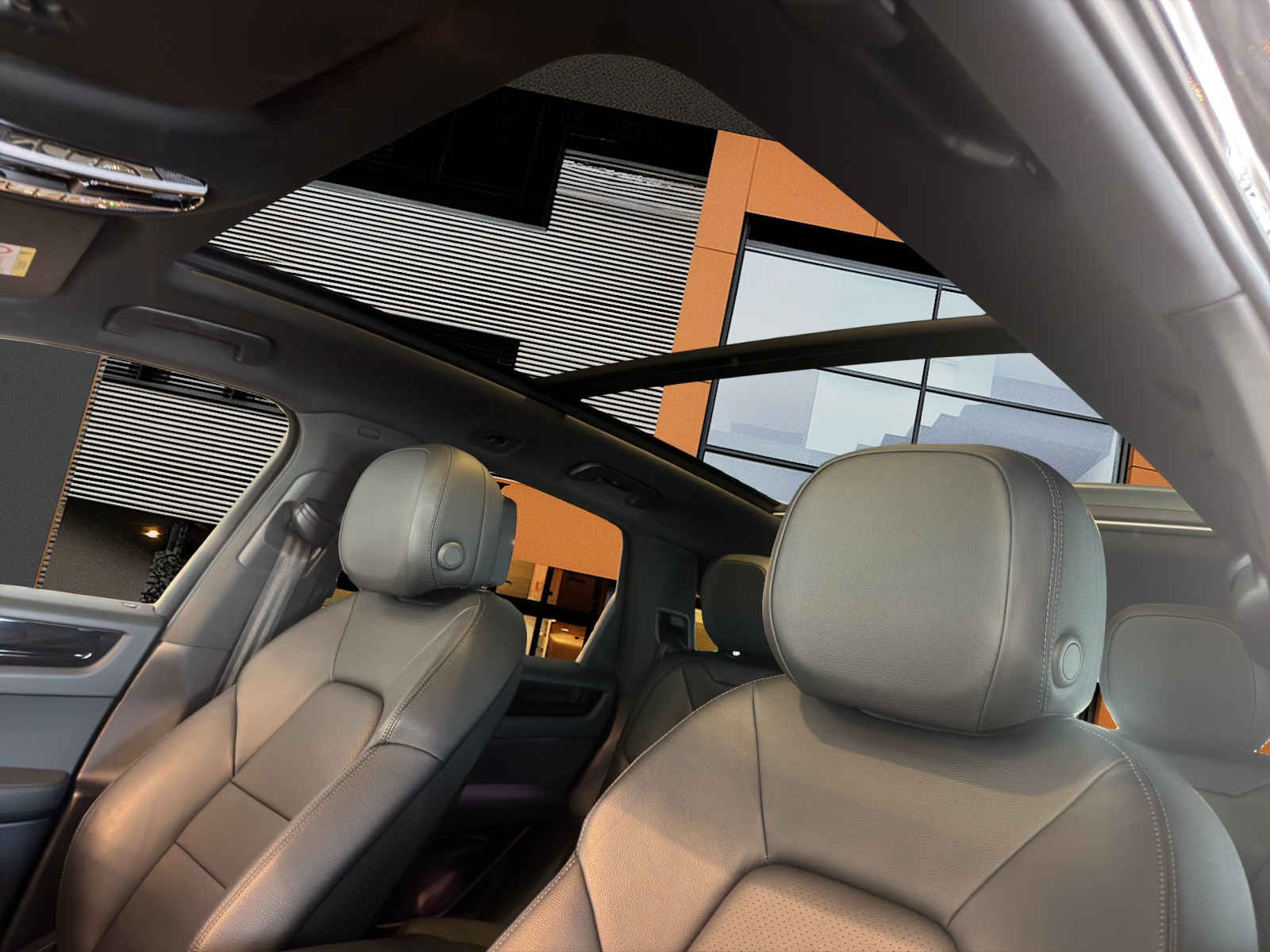 PORSCHE Cayenne 3.0 V6 / Pano-20Zoll-Standheiz-Bose-image-10