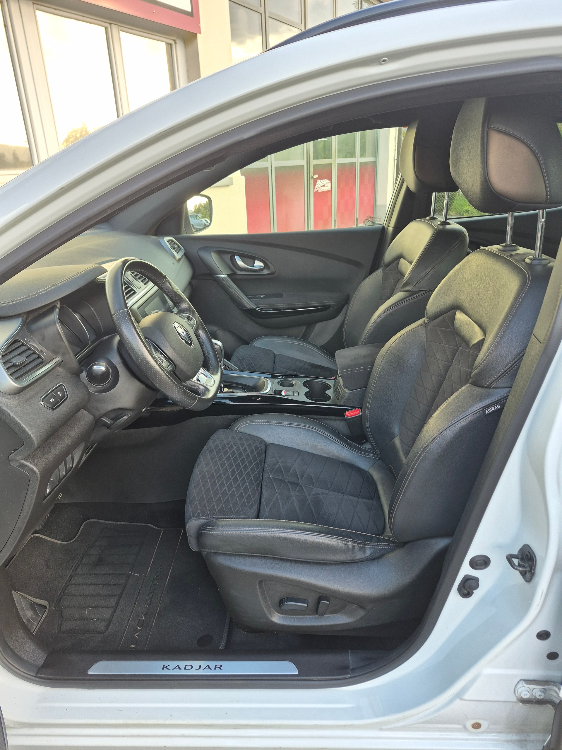 RENAULT Kadjar 1.3 16V Turbo Intens EDC-image-11