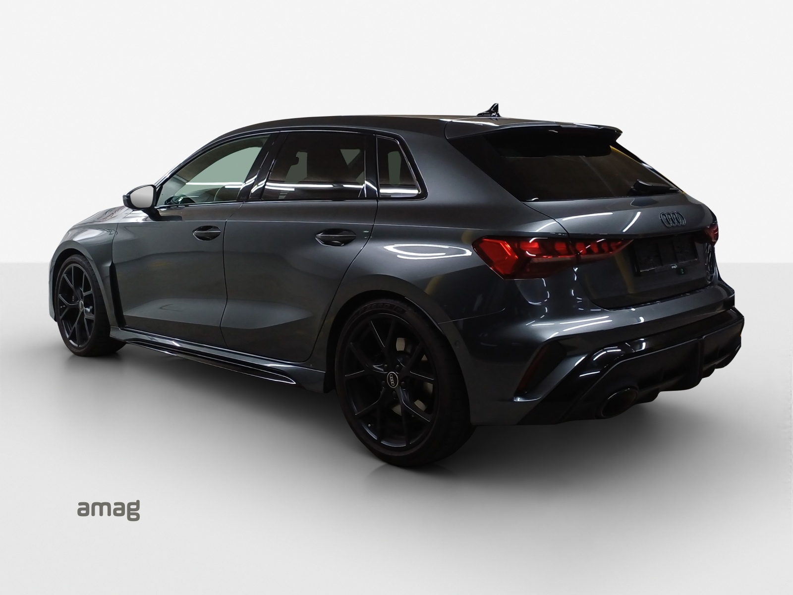AUDI RS3 Sportback 2.5 TSI quattro S-tronic-image-2