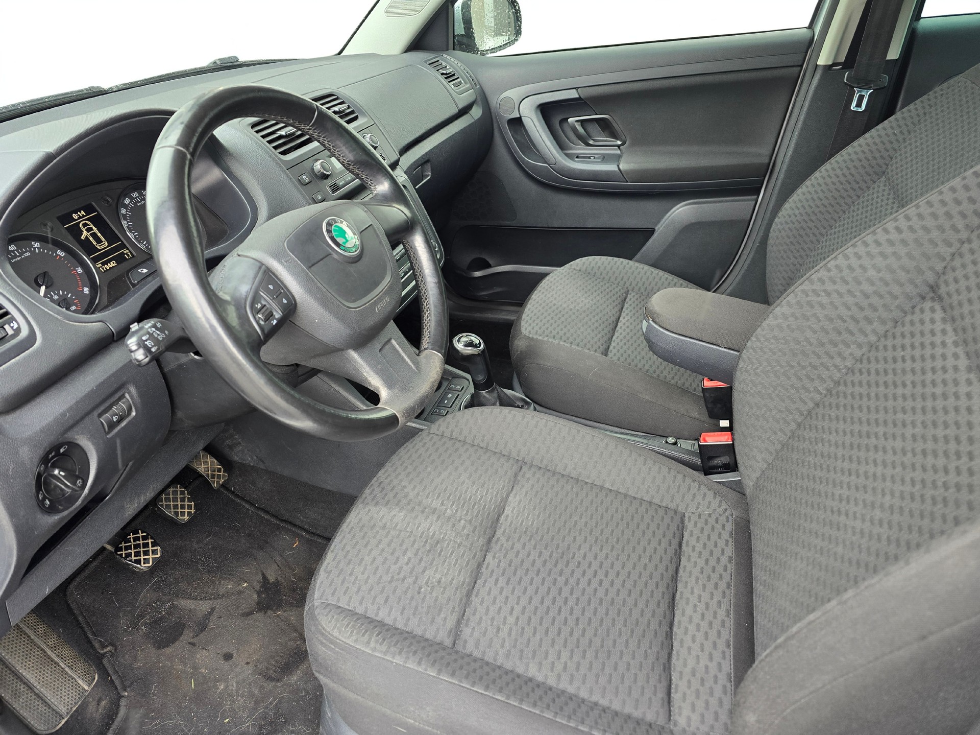 SKODA Fabia 1.2 TSI Elegance-image-5