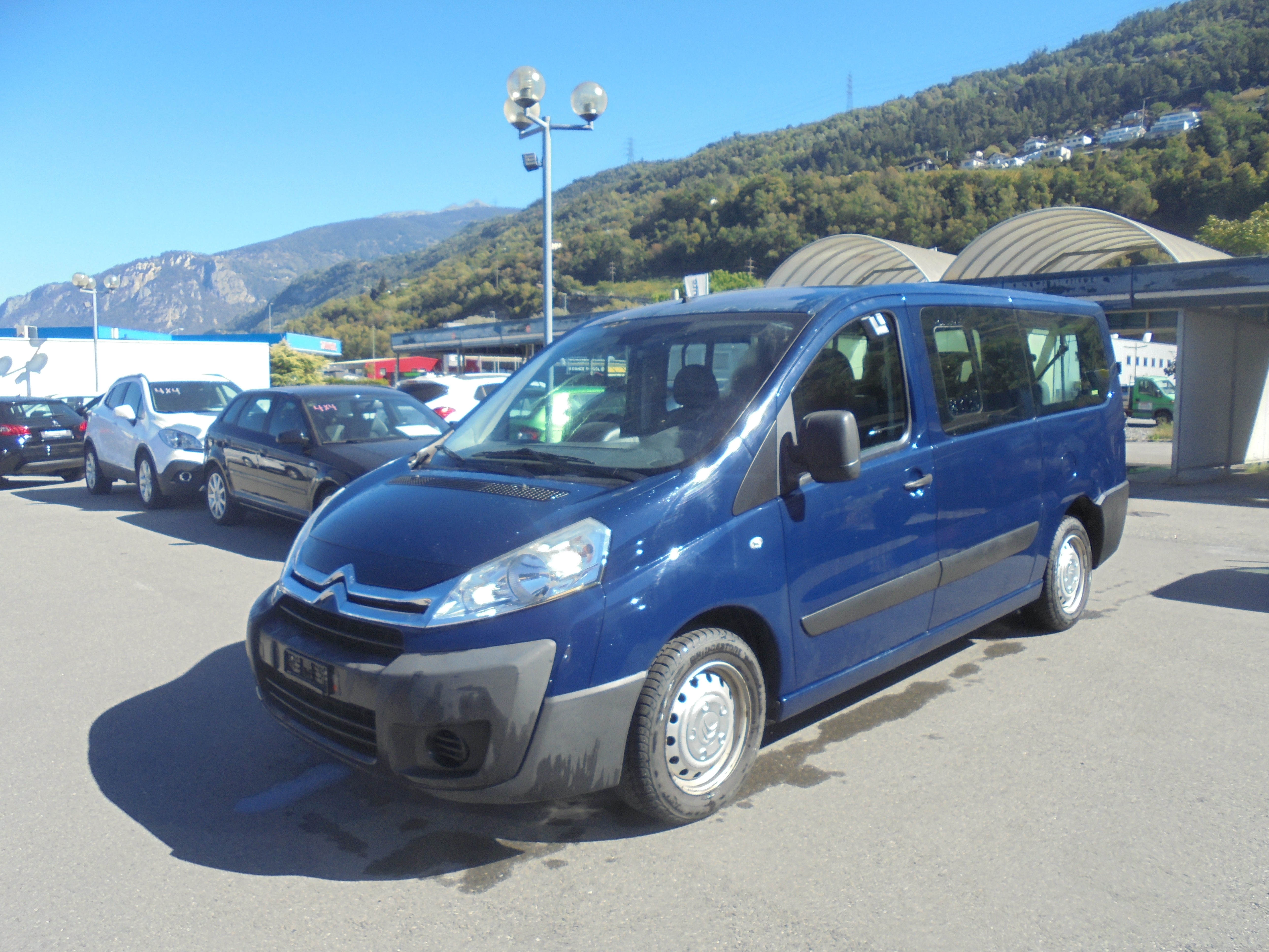 Car photo