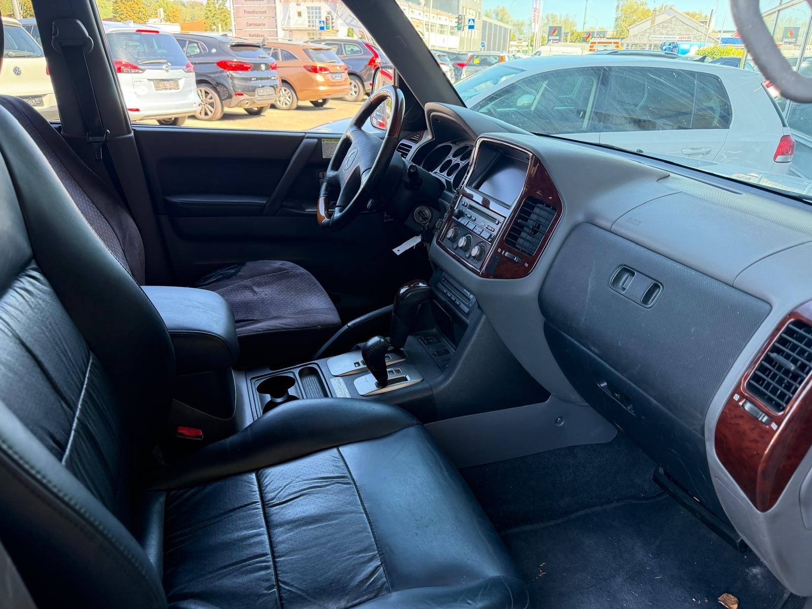 MITSUBISHI Pajero 3.5 Premium (Edition)-image-7