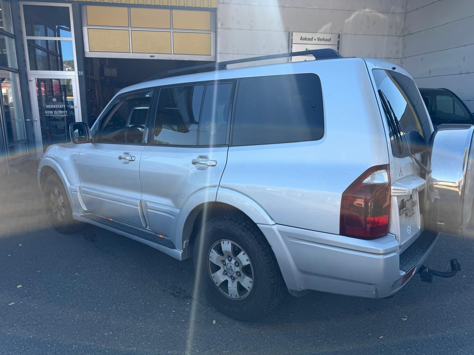 MITSUBISHI Pajero 3.5 Premium (Edition)-image-3