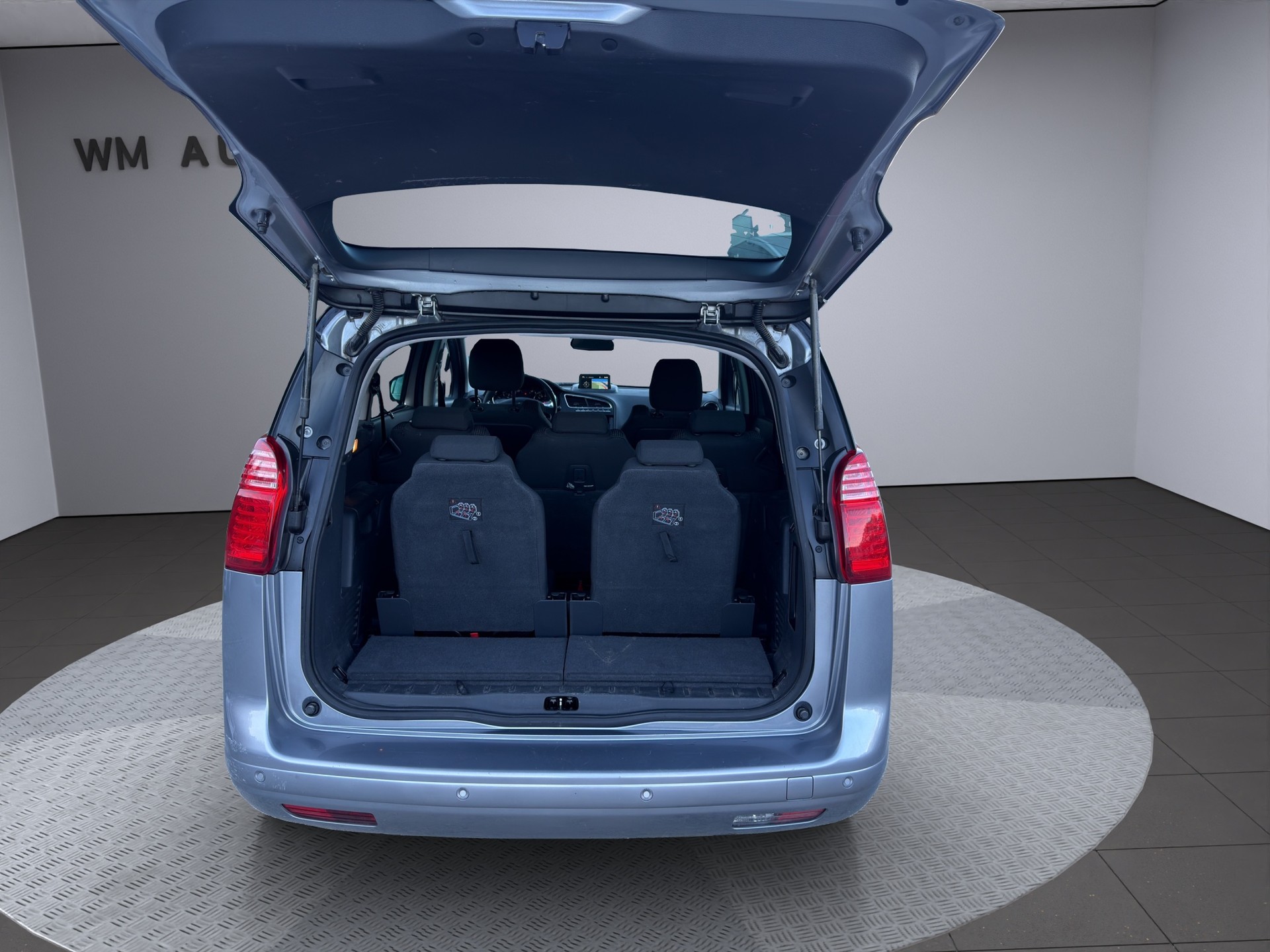 PEUGEOT 5008 1.6 16V T Style Tiptronic-image-8