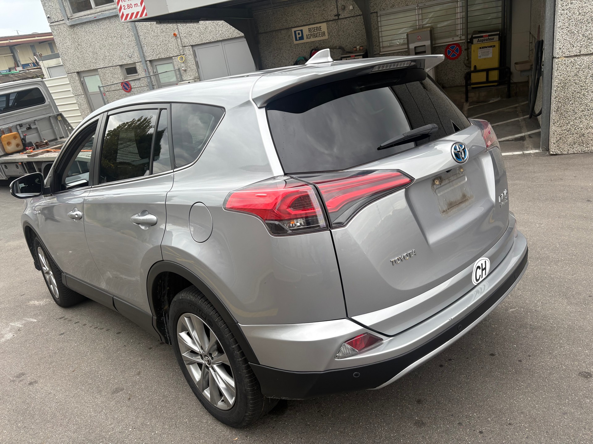 TOYOTA RAV-4 2.5 HSD Trend e-CVT-image-9