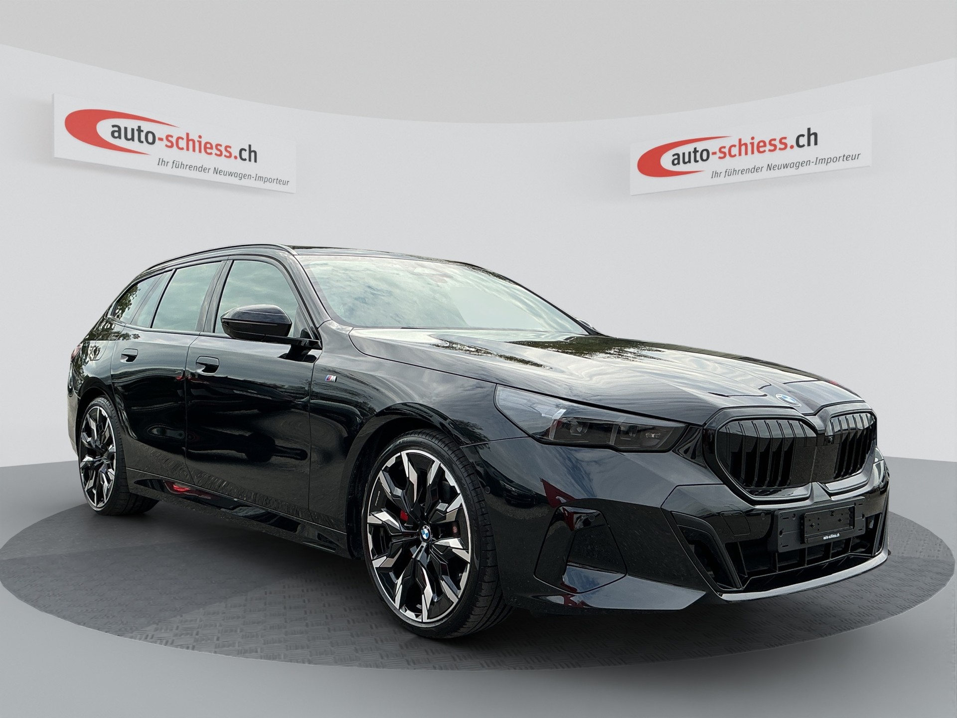 BMW 520d sDrive 48V Touring M Sport Pro Steptronic / Bowers & Wilkins-image-0