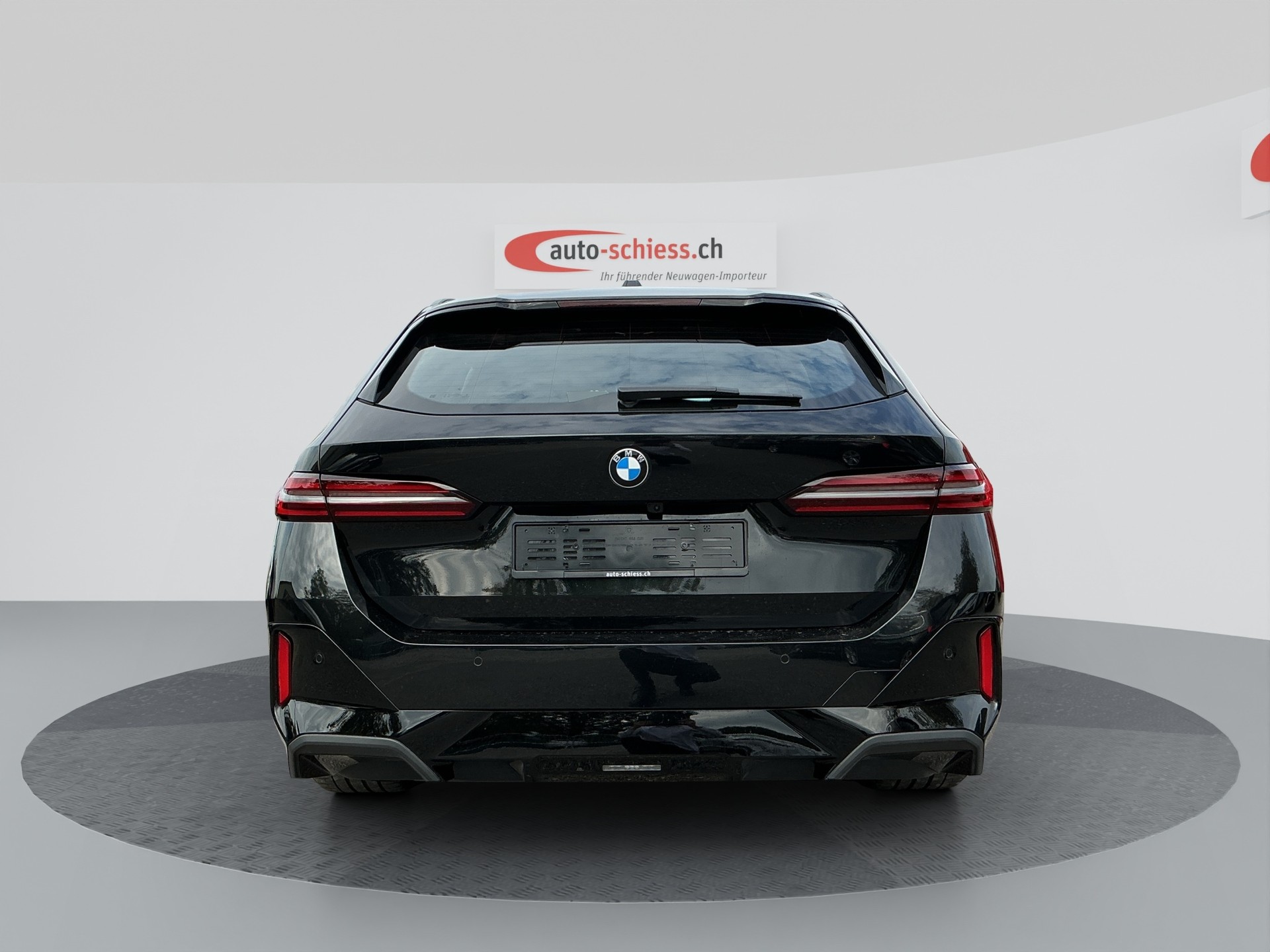BMW 520d sDrive 48V Touring M Sport Pro Steptronic / Bowers & Wilkins-image-3