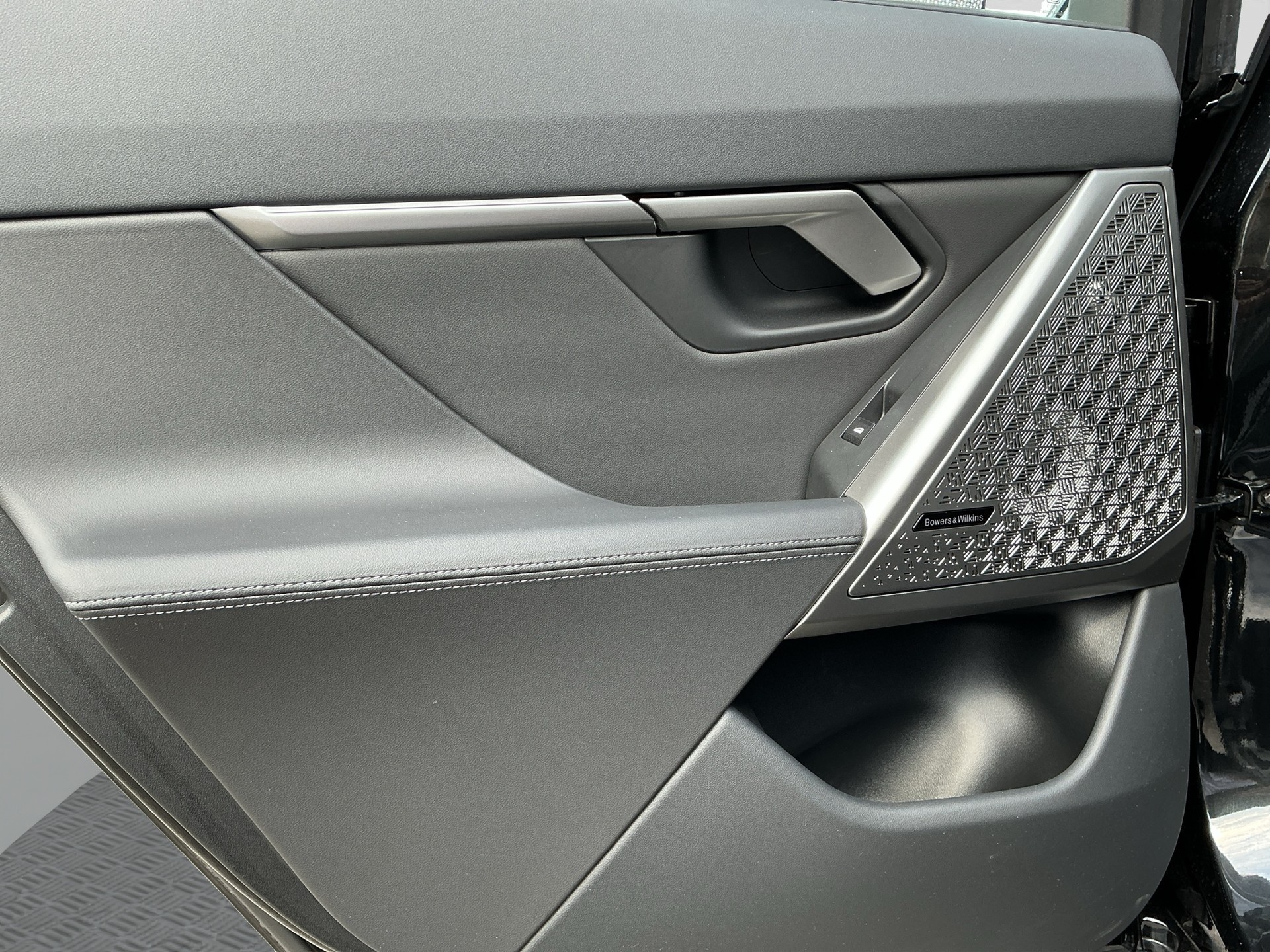 BMW 520d sDrive 48V Touring M Sport Pro Steptronic / Bowers & Wilkins-image-15