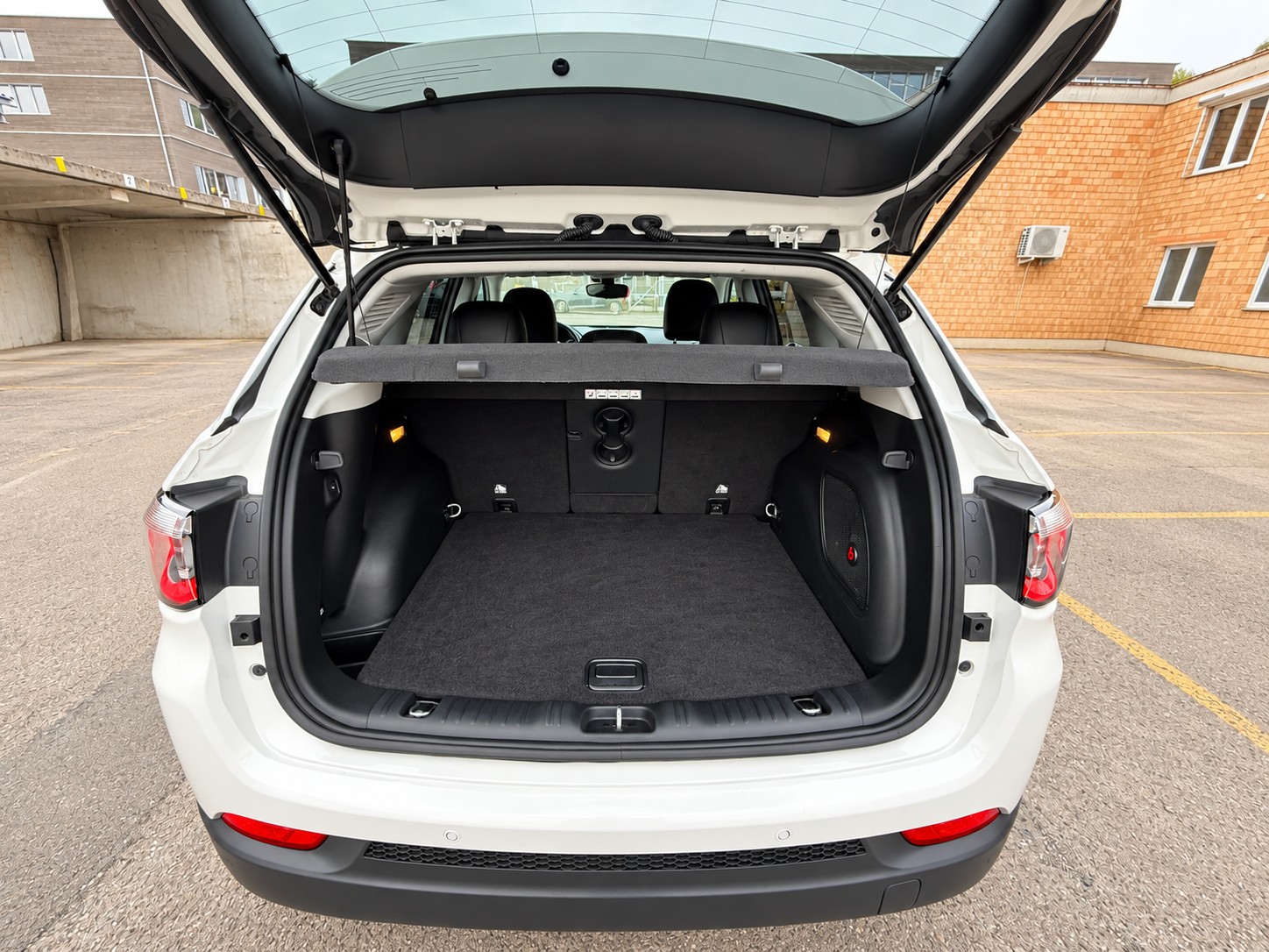 JEEP Compass 1.4 Turbo Limited AWD 9ATX-image-16